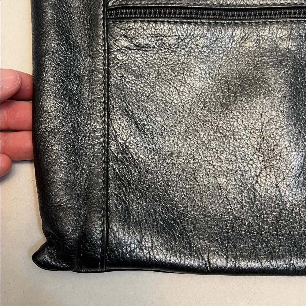 SVEN LEATHER CROSSBODY BAG METALLIC BLACK BERKELEY USA